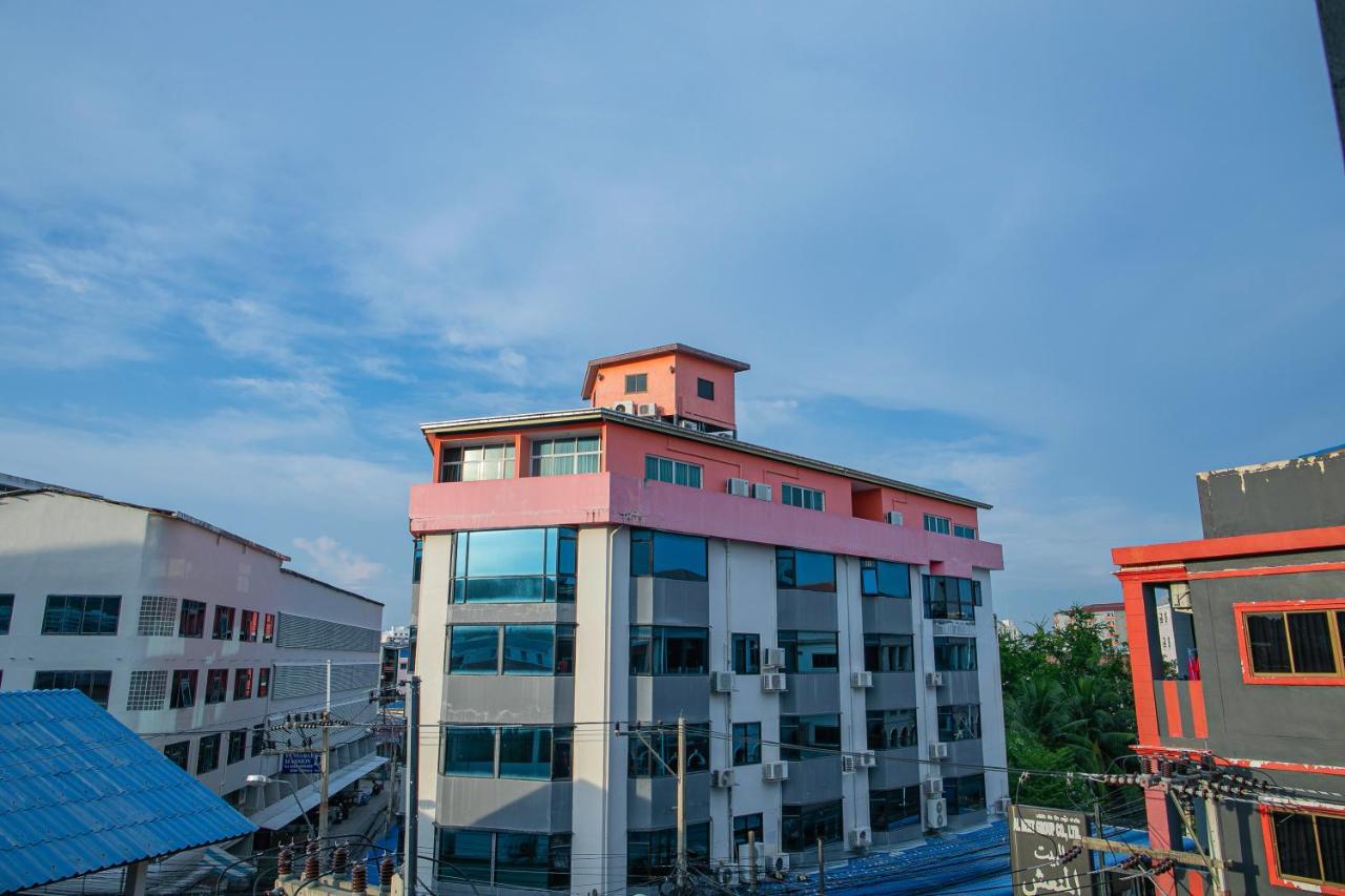 Merry Inn Suites Паттайя Экстерьер фото